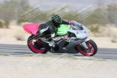 media/Dec-01-2025-Moto Forza (Mon) [[2daa91e15f]]/3-Beginner Group/Session 2 (Turn 7 Inside Pans)/